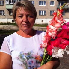 Карина, 59, Казань