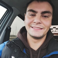 Альберт, 26, Торез