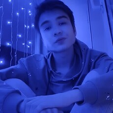 Елисей, 21, Щучье