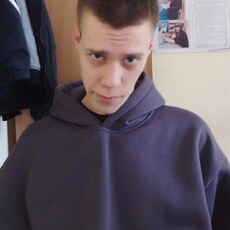 Станислав, 22, Родинское