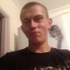 Михаил, 21, Наволоки