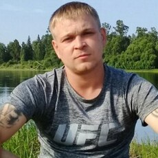Лев, 35, Суровикино