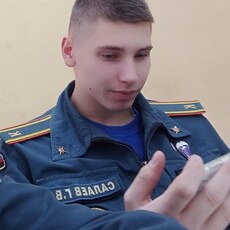 Юрий, 19, Таштагол