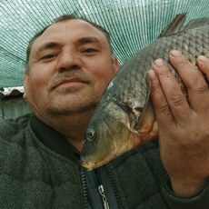 Артём, 42, Суровикино