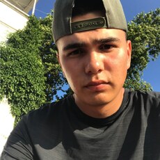Геннадий, 23, Терек