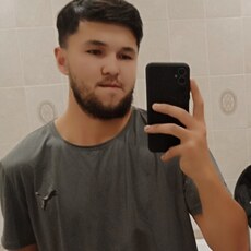Богдан, 26, Кострома