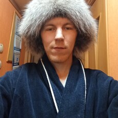 Антон, 27, Красный Луч