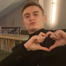 Павел, 26, Кондрово