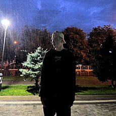 Иван, 22, Новомосковск