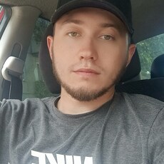 Илья, 26, Мезень