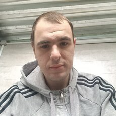 Юрий, 23, Фокино (Брянская область)