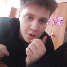 Артём, 27, Горняк (Алтайский край)