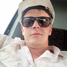 Арсений, 30, Белый