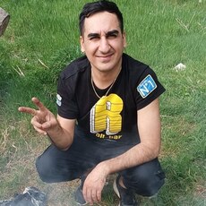 Виталя, 38, Родники