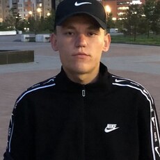 Яша, 22, Михайлов