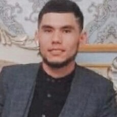 Валентин, 27, Карачаевск