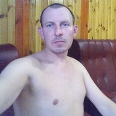Геннадий, 32, Магадан