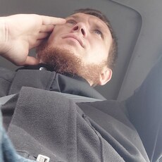 Анатолий, 29, Кировск (Ленинградская область)