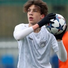 Лев, 20, Туймазы