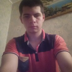 Кузьма, 24, Элиста