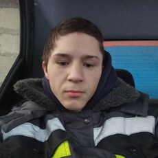 Арсений, 21, Асбест