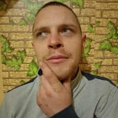 Юлиан, 27, Тобольск