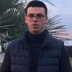 Максим, 25, Озёрск (Челябинская область)