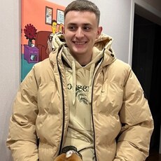Константин, 21, Арамиль