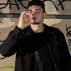 Валя, 26, Мирный (Якутия)