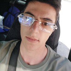 Эрик, 22, Мирный (Якутия)