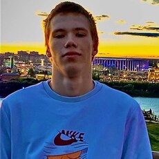 Харитон, 20, Невельск