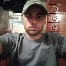 Анатолий, 26, Перевоз