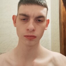 Иосиф, 19, Кириши