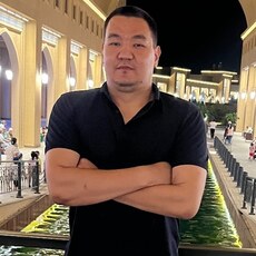 Роман, 29, Губкинский