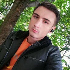 Максим, 26, Камешково