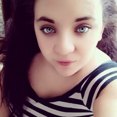 Алёна, 25, Кедровый