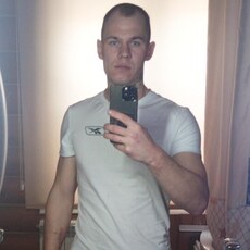 Боря, 27, Медногорск