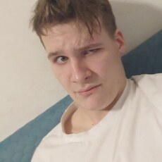 Юлиан, 22, Тюмень