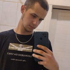 Валера, 21, Юнокоммунаровск