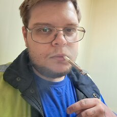 Афанасий, 24, Ленинск