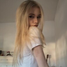 Милана, 25, Карабулак