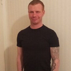 Лёня, 30, Ялуторовск