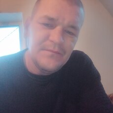 Кир, 40, Никольское