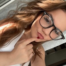 Таня, 21, Озёрск (Челябинская область)