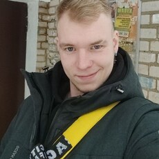 Харитон, 27, Байкальск