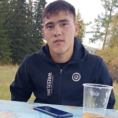 Лука, 22, Новоржев