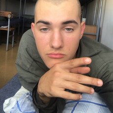 Вячеслав, 21, Урус-Мартан
