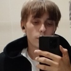 Ден, 21, Чёрмоз