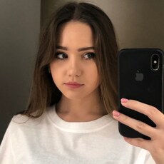Оля, 21, Кировск (ЛНР)
