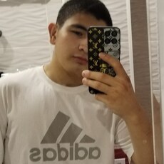 Юлиан, 19, Клинцы